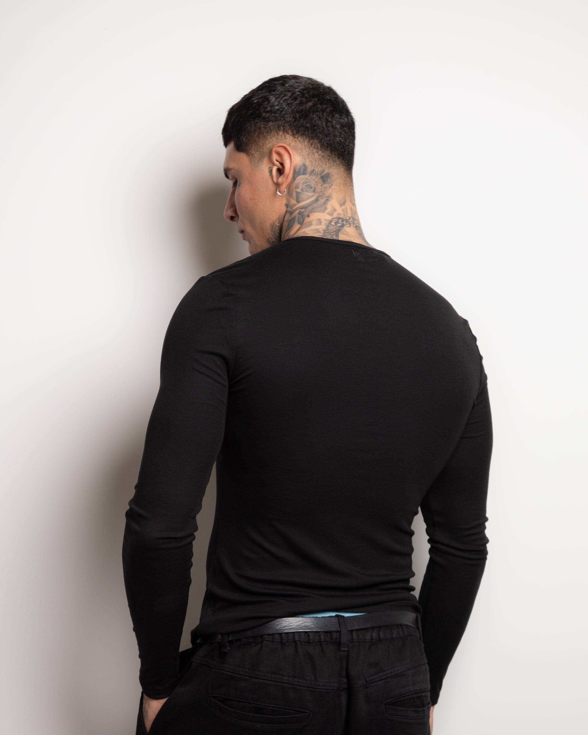 Black Fitted Henley Shirt | TENCEL™ Wool Blend | Last Seven Days