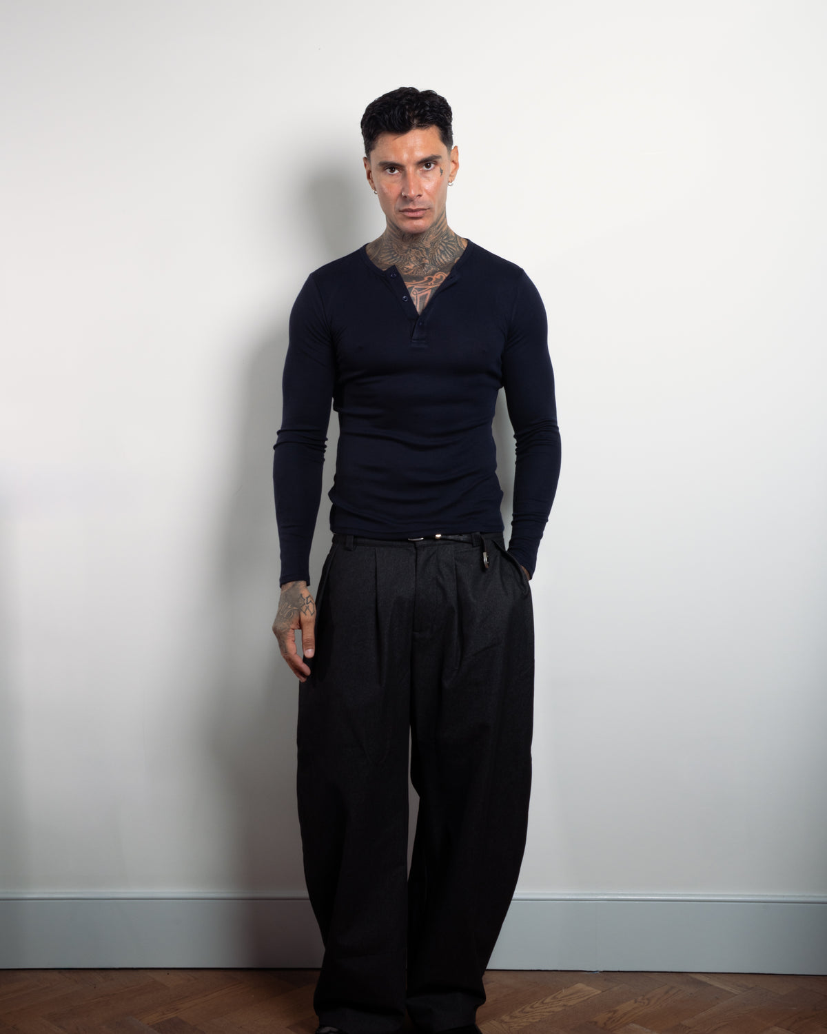 NAVY HENLEY