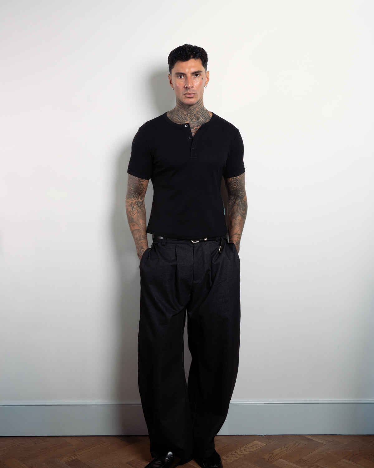 NOIR SS HENLEY