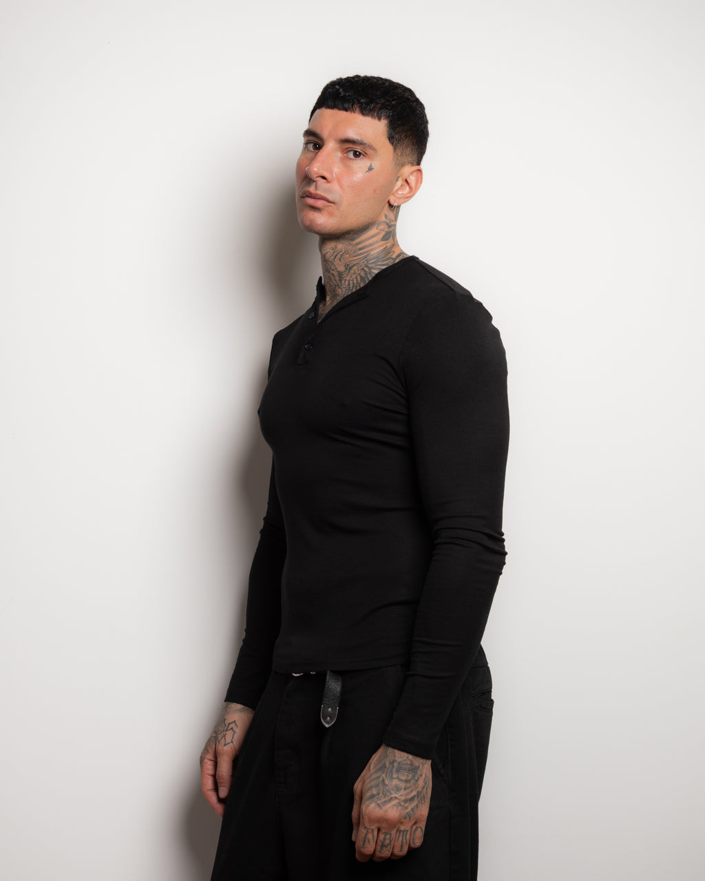 NOIR HENLEY
