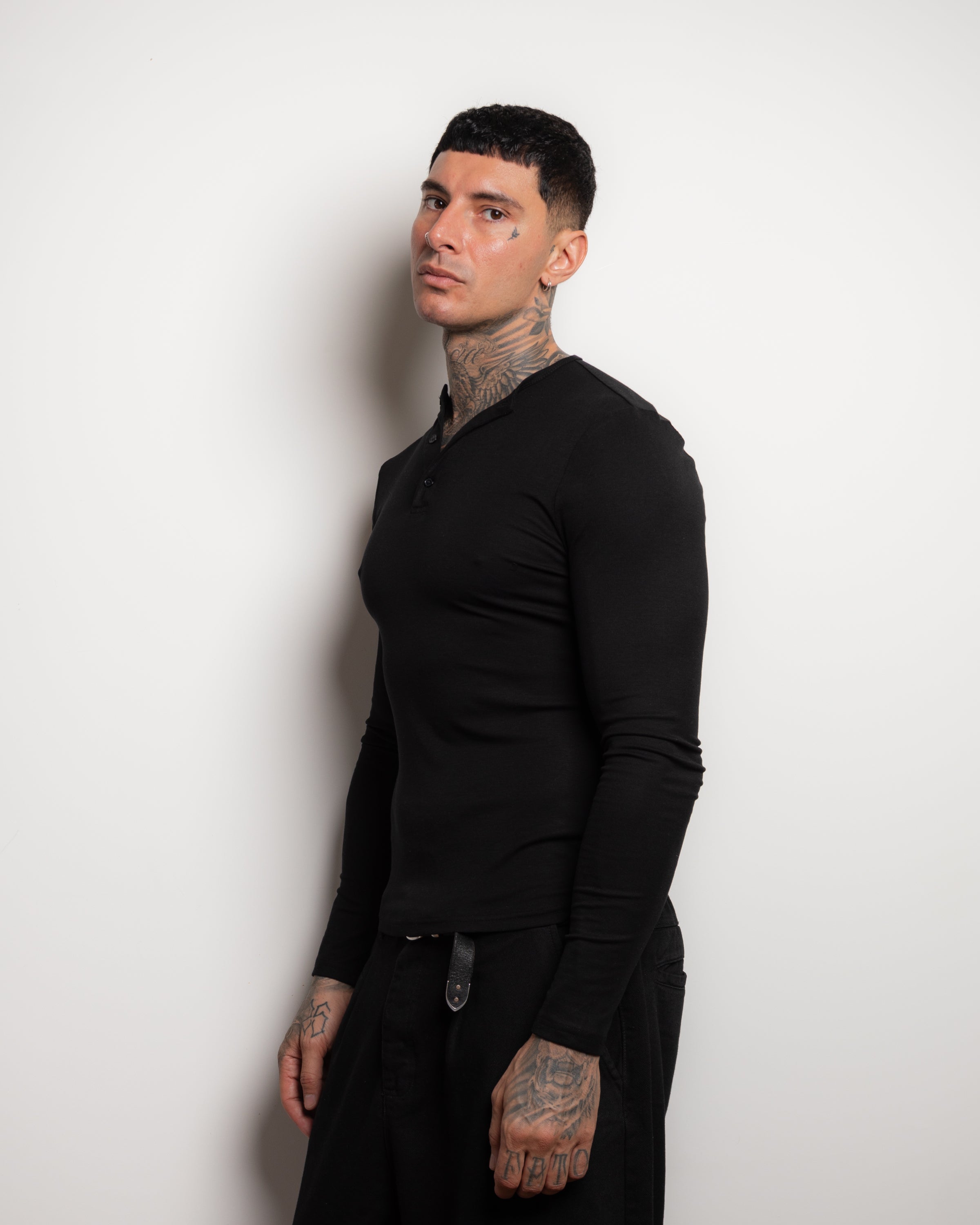NOIR HENLEY