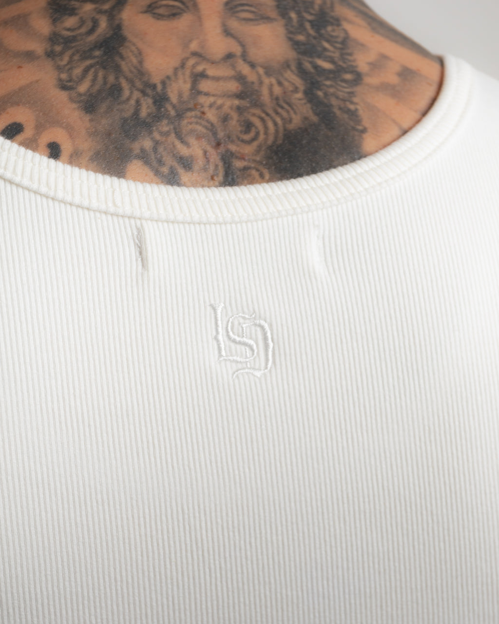 IVORY HEAVYWEIGHT TANK