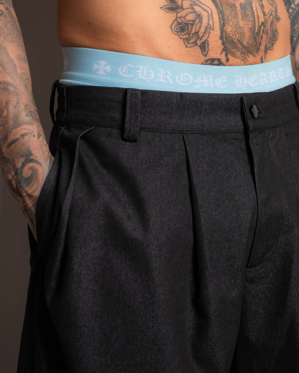 PLEATED SHADOW PANT