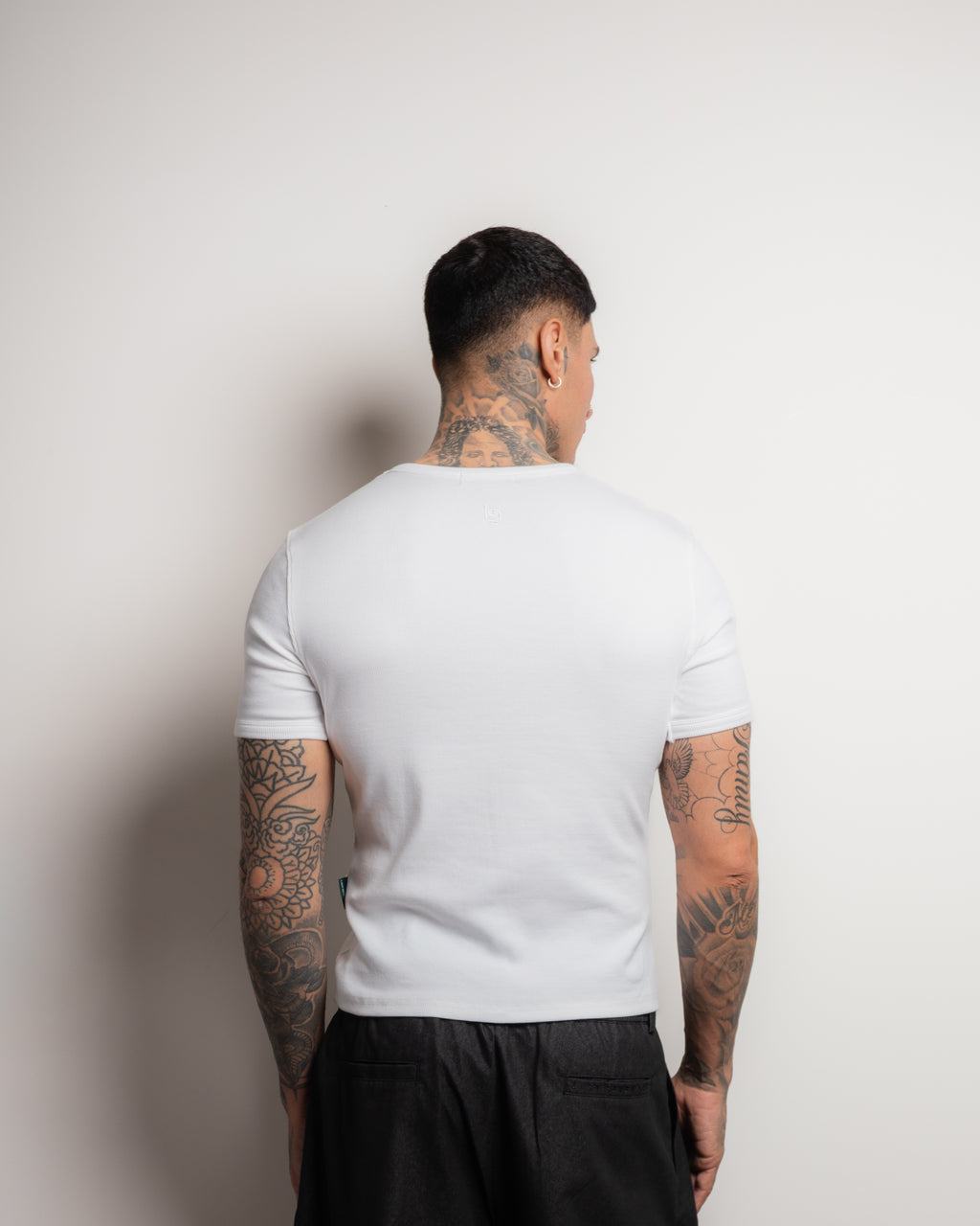 IVORY FITTED T-SHIRT