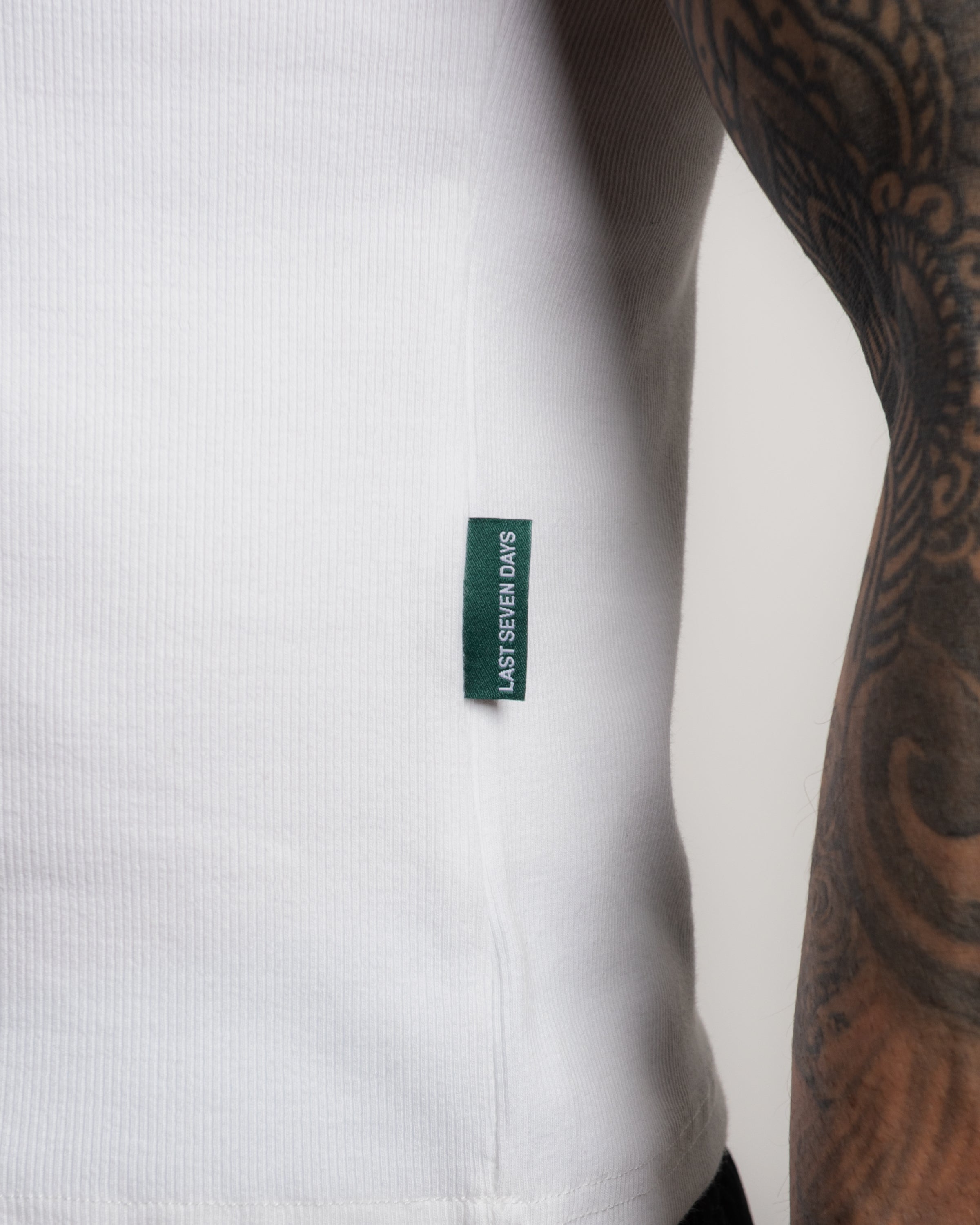 IVORY FITTED T-SHIRT
